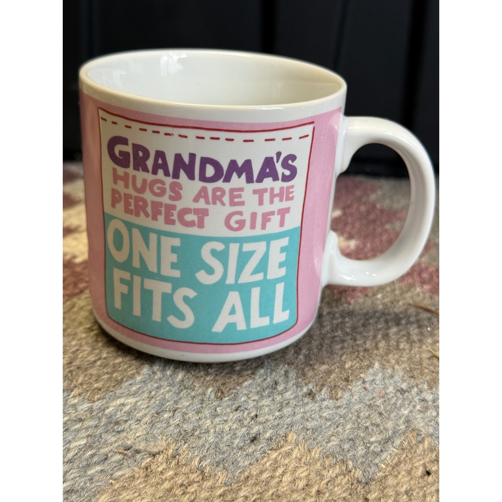 Russ Berrie Grandma's‎ Hugs Are The Perfect Gift Vintage Coffee Mug 8989 Pink